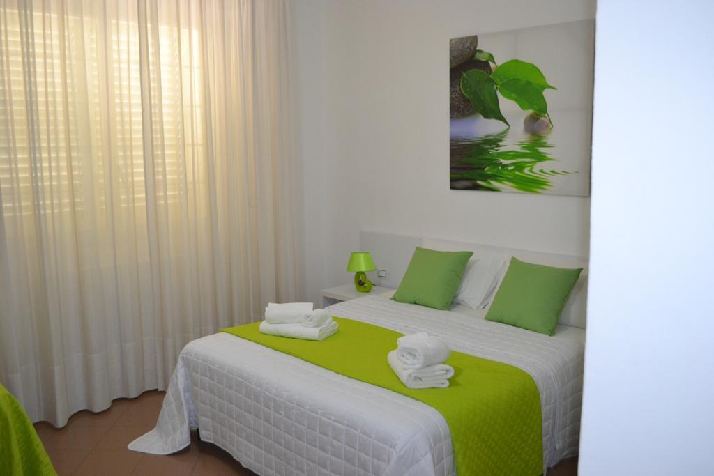 Bed & Breakfast Bed Happy
